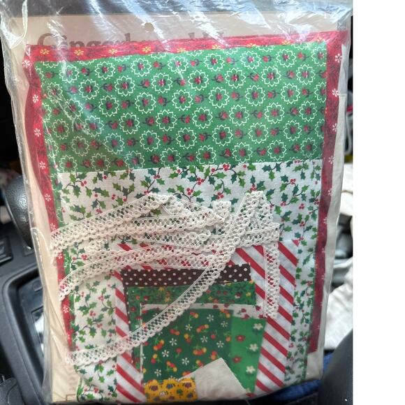 Red gingerbread house patchwork kit by yours truly new sealed vintage 1978 - Picture 3 of 3